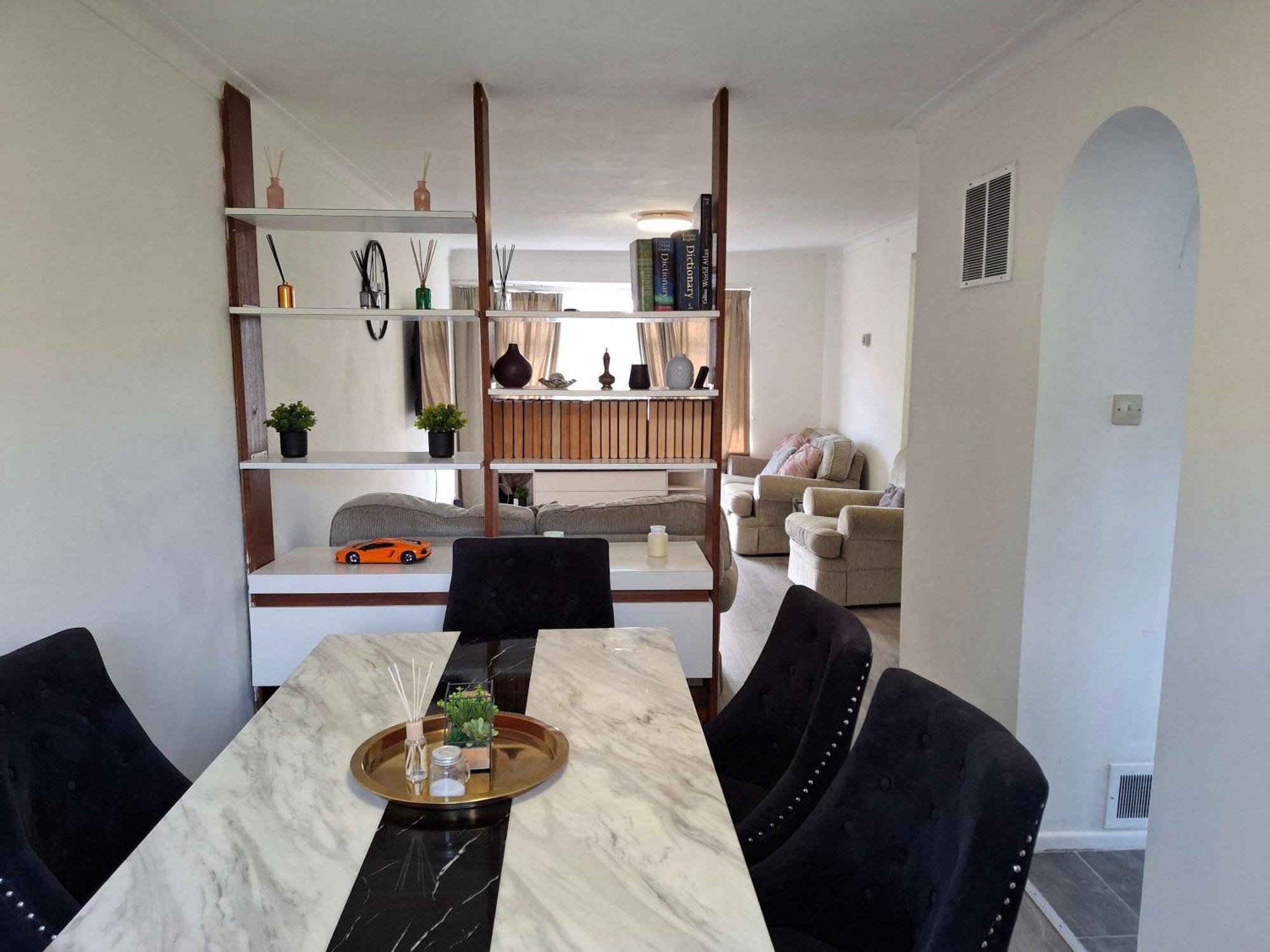 Nicely Decorated 3 Bedroom House Near Heathrow, London Staines-upon-Thames Екстер'єр фото
