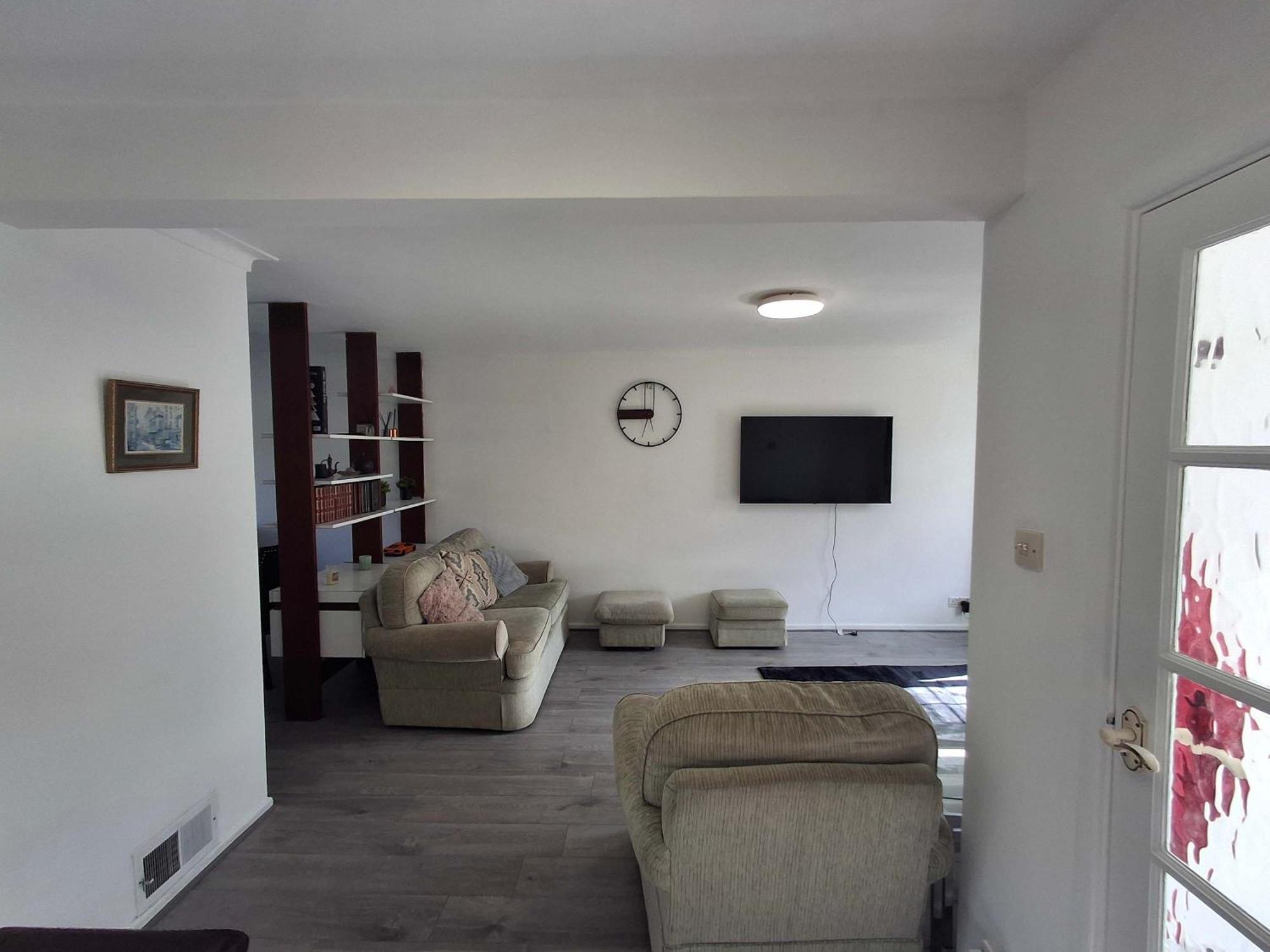 Nicely Decorated 3 Bedroom House Near Heathrow, London Staines-upon-Thames Екстер'єр фото